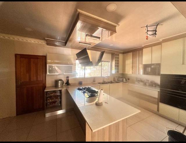 5 BEDROOM HOUSE FOR SALE IN AMANDASIG